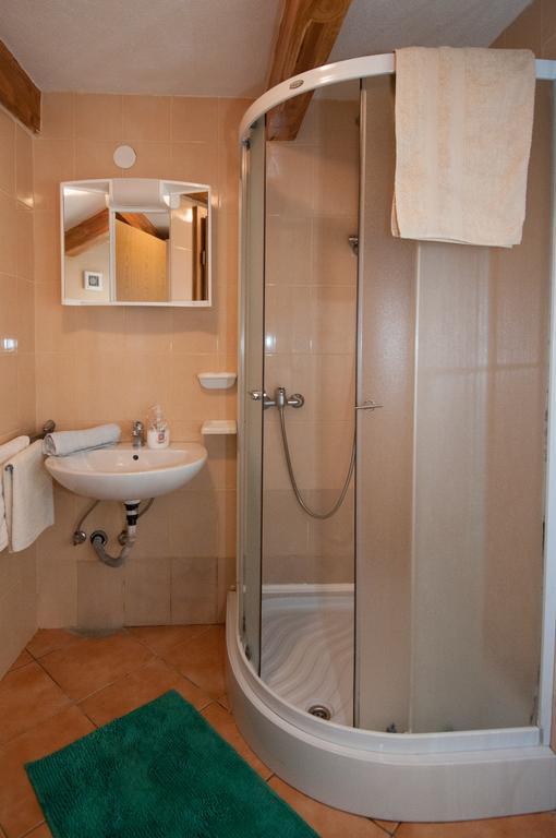 Tomic A-5 Apartment *